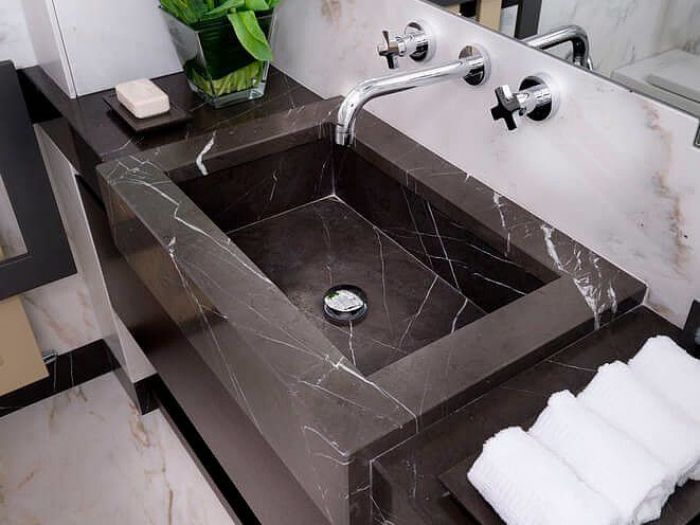 Archisio - Gminternational - Progetto Bagni in marmo