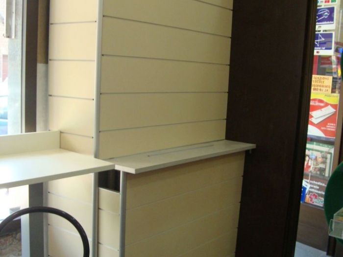 Archisio - Imetallici Di Taverna Andrea Taverna - Progetto Arredamento tabaccheria