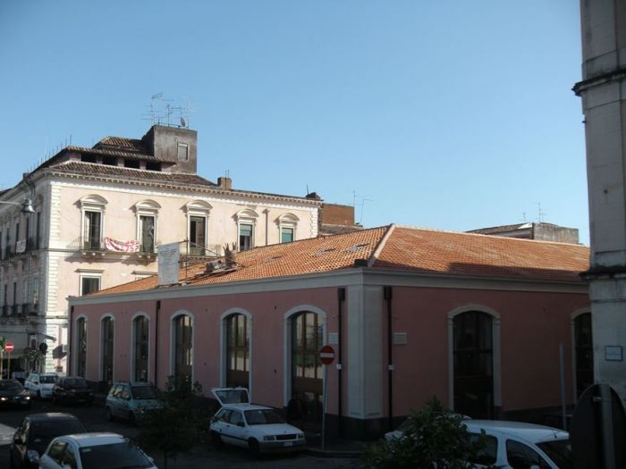 Archisio - Gilles Patrice Arch Todaro - Progetto Demolizione e ricostruzione di un edificio residenziale e commerciale