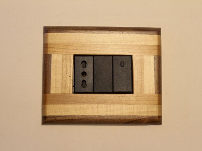 Archisio - Falegnameria Artigiana Bernardi Ezio - Progetto Placche copri interruttori