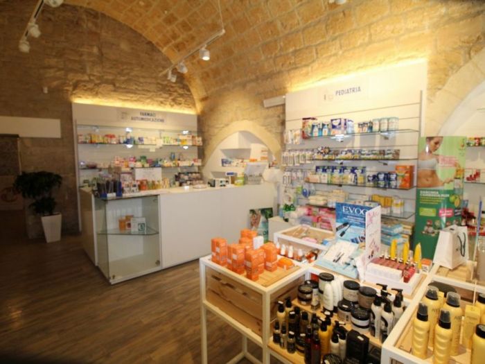 Archisio - Roselli Architects - Progetto Parafarmacia apoteka