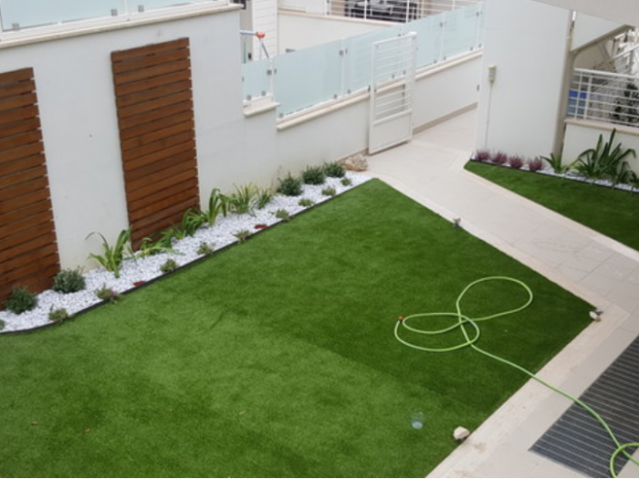 Archisio - Riccardo Traini - Progetto Taglia small