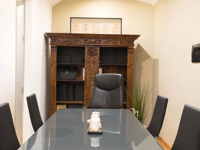 Archisio - Stefania Chiarenza E Barbara Alongi - Progetto Un p di storia in ufficio