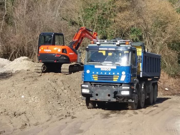 Archisio - Dg Service 2008 D G Service 2008 - Progetto Noleggio mezzi e attrezzature