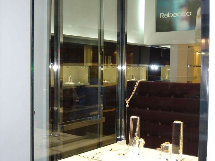 Archisio - Zeno Pucciarchitects - Progetto Rebecca store bari