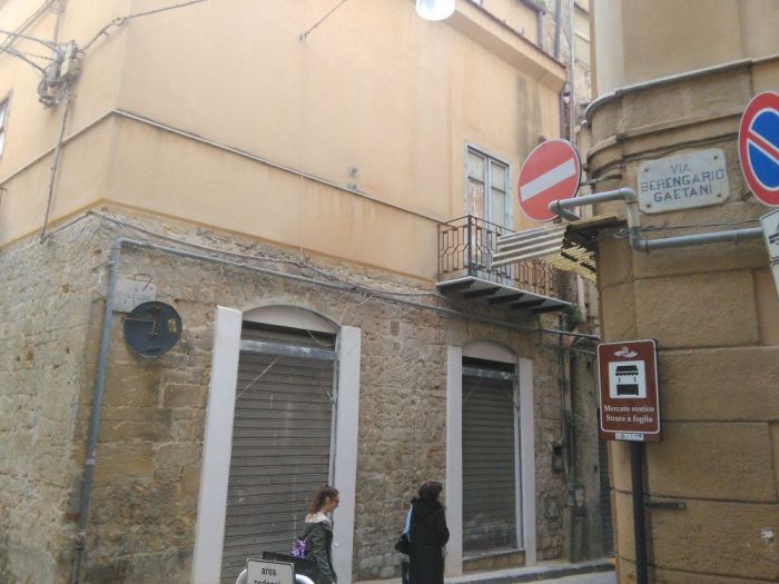 Archisio - Giovanni Di Carlo - Progetto Ristrutturazione di un locale nel cento storico di caltanissetta