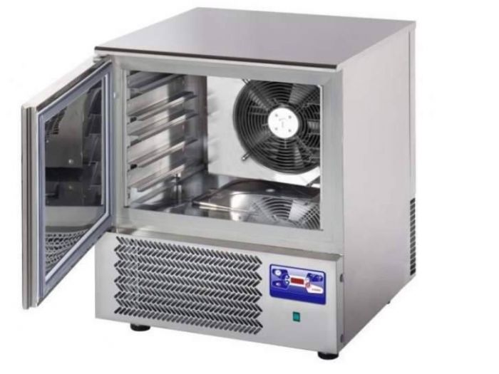 Archisio - Federico Pirarba - Progetto Banchi frigo e forni per bar