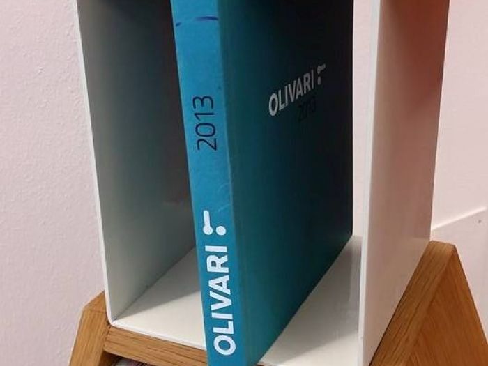 Archisio - Onda Arredamenti - Progetto Tavolini sedie mensole armadi arredo casa e rivestimento in legno per yacht