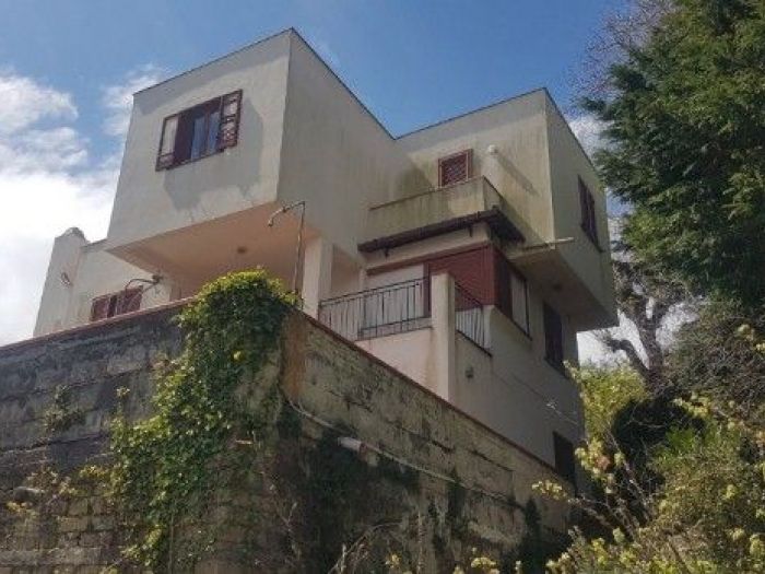 Archisio - Flavio Di Fiore - Progetto Trasformazione di due ville del 1974 in case vacanza