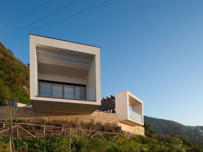 Archisio - Matteo Franco - Progetto Casa biancorosso