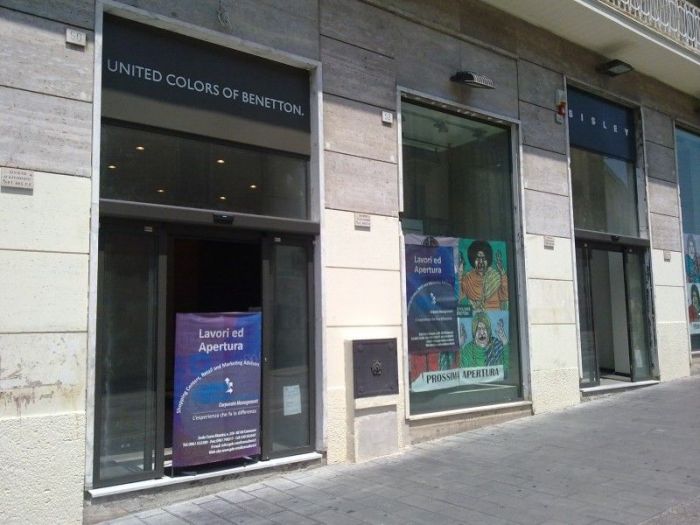 Archisio - Errico Gaglianese - Progetto Realizzazione punti vendita benetton e sisley di catanzaro