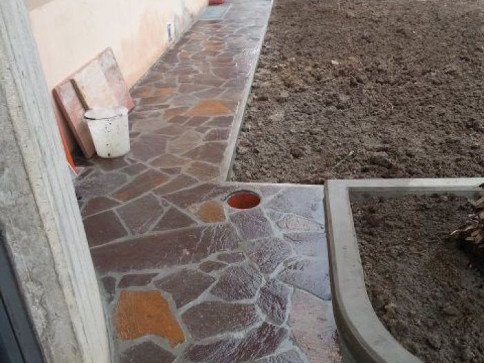 Archisio - Impresa Edile Antonelli E Gattari - Progetto Marciapiedi fioriere e pavimenti in porfido