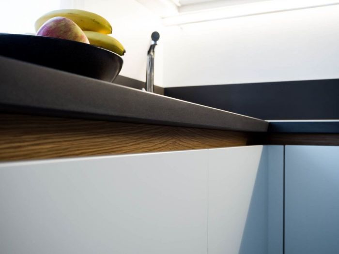 Archisio - Punto Arredo Magenta - Progetto Cucina binova bluna a magenta