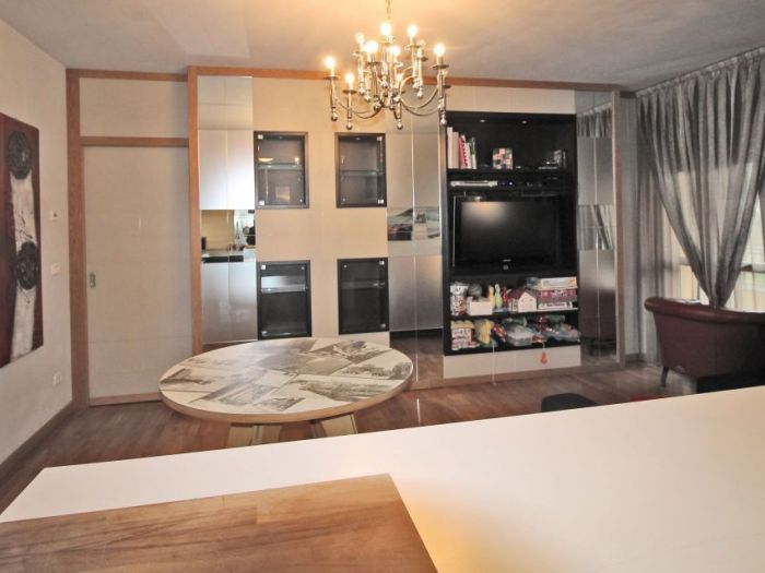 Archisio - Diletta Evangelisti - Progetto Bilocale con dettagli in vetro e metallo argento