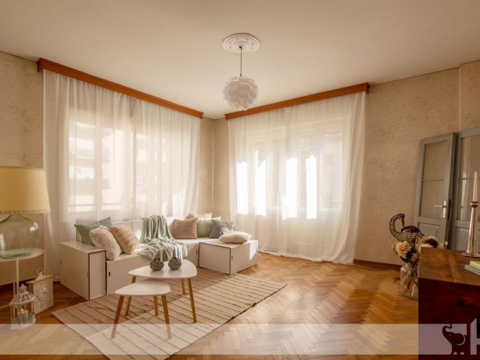 Archisio - Elisa Cattelan - Progetto Un prima e dopo su un appartamento degli anni 60