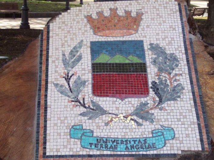 Archisio - Il Fauno Mosaici - Progetto Tavoli particolari lavori su misura