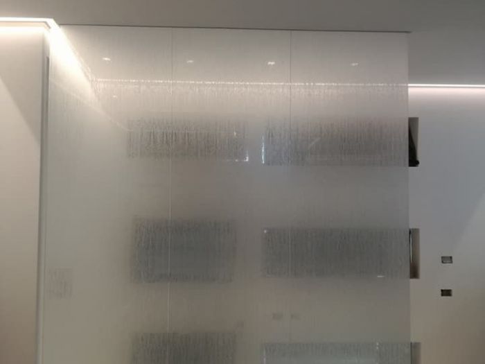 Archisio - Vetreria Flower Glass - Progetto Separ porte e rivestimenti