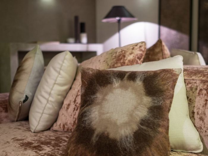 Archisio - Elena Kihlman Disegna E Produce Tessuti Darredamento Accessori Per Arredamenti - Progetto Cuscini decorativi