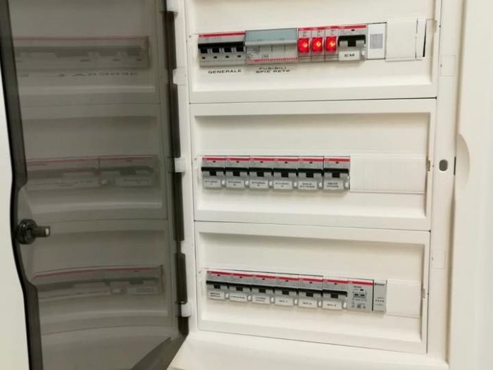 Archisio - Elettro Design srl - Progetto Realizzazione di impianti elettrici e speciali su di una clinica medica multiservizi in laquila