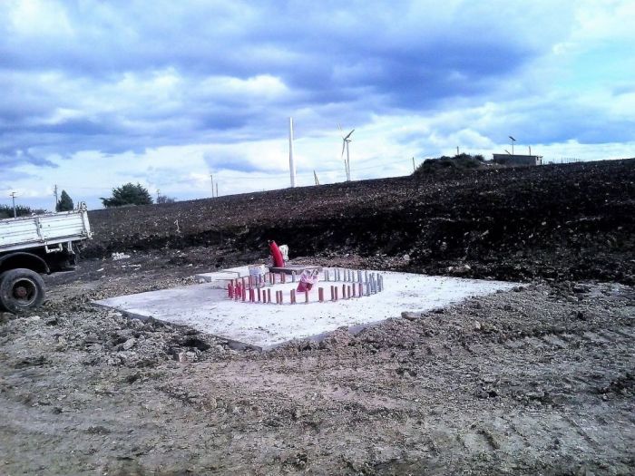 Archisio - Csc Grassano Sas Del Rag Innocenzo Rinaldi - Costruzioni - Progetto Armatura getto completamento plinto per impianto mini-eolico