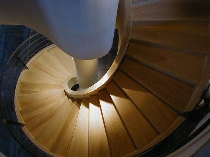 Archisio - Falegnameria Su Misura - Progetto Scale in legno su misura