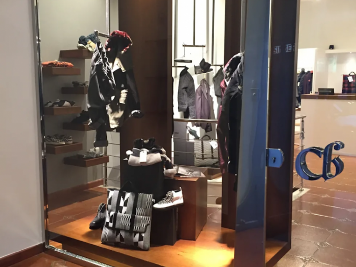 Archisio - Giuseppe Strippoli - Progetto Capurso boutique