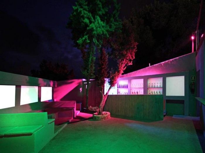 Archisio - Roberto Bardelli - Progetto Bar ristorante e discoteche