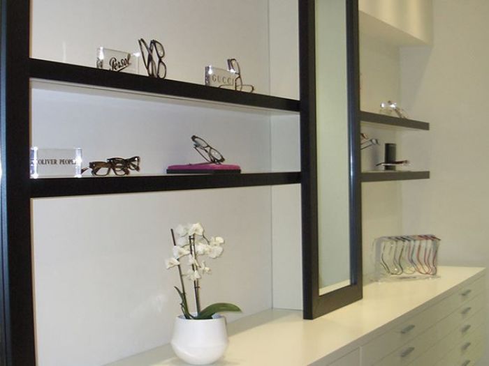 Archisio - Falegnameria Franciacorta Snc - Progetto 10 ottica e gioielleria - arredamento ottica