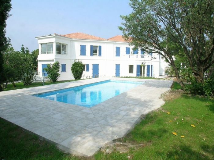 Archisio - Alberto Albeggiani - Progetto Cap dantibes - costa azzurra