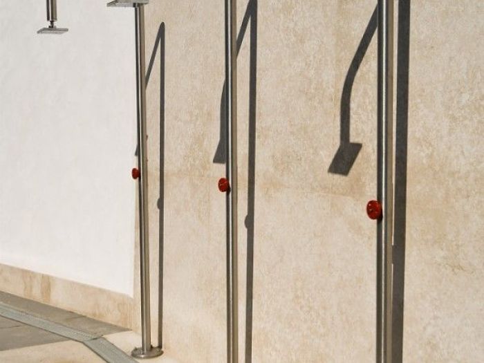 Archisio - Marco Mazzella - Progetto Design doccia per esterni