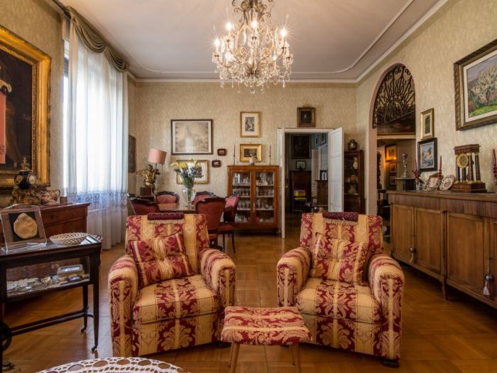 Archisio - Chiara Grossi Photographer - Progetto Chiara grossi photographer