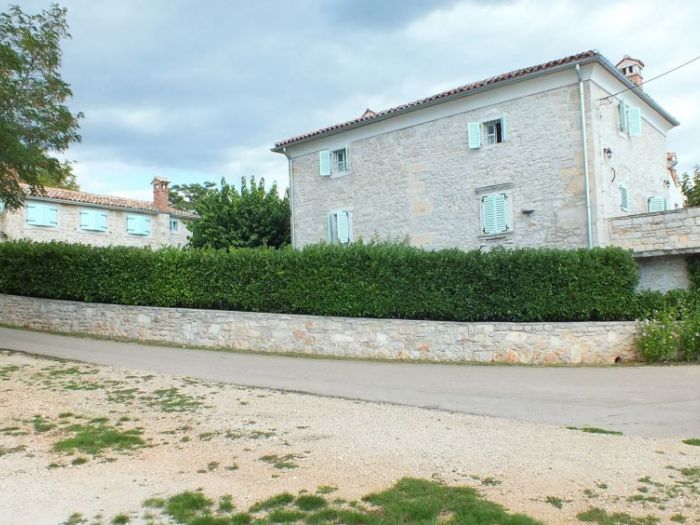 Archisio - Nicola Artuso - Progetto Unifamiliare in pietra