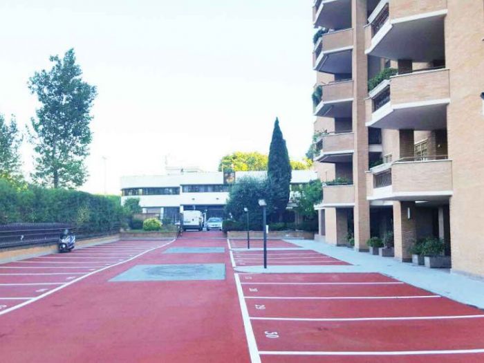 Archisio - Givir Sistemi In Resina Impresa Edile Civile E Industriale - Progetto Cicli per pavimentazioni ad uso civile impermeabilizzazione asfalto - condominio roma pavimentazione in resina a 3mm con supporto esistente in mattonato - fiat pomigliano sistemi in multistrato per negozi