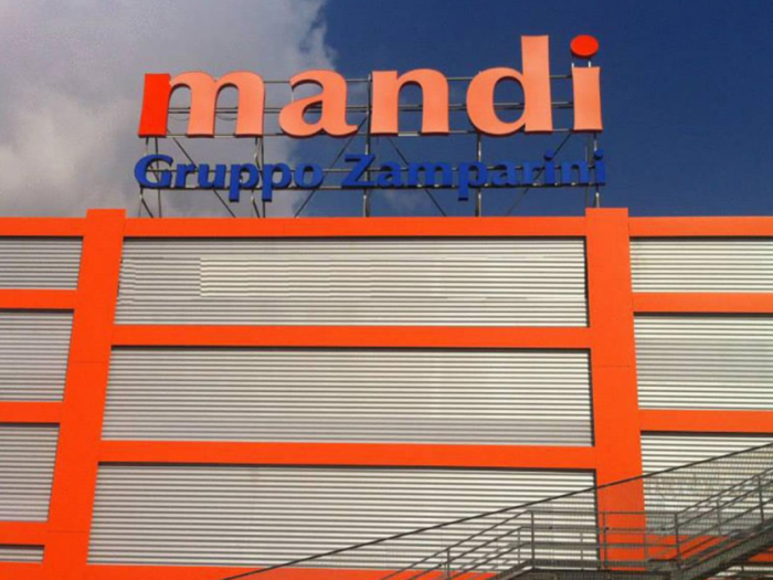 Archisio - Officine Architetti - Progetto Shopping center mandi