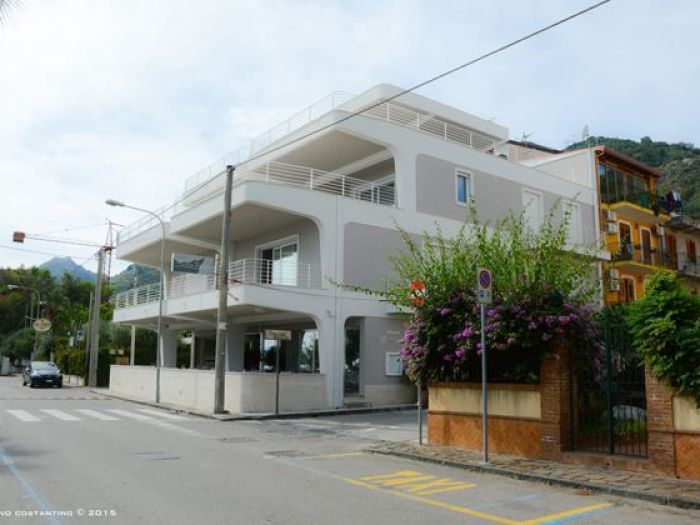 Archisio - Stefano Costantino - Progetto Come su una nave da crociera