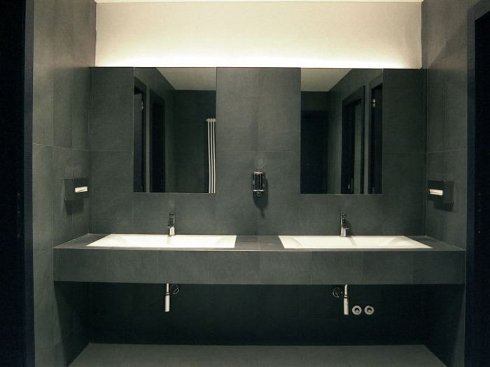 Archisio - Maurizio Giordano Architetto - Progetto Ristrutturazione palazzina uffici - interni e area parcheggio piantumata