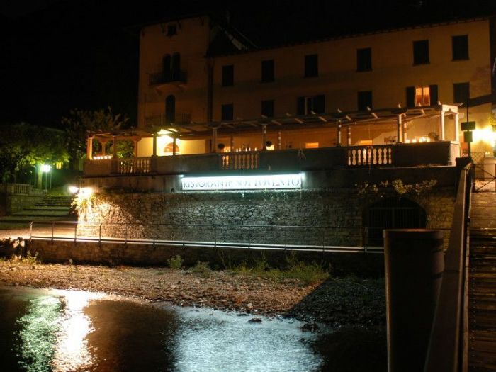 Archisio - Giovanna Azzarello - Progetto Spazi commerciali