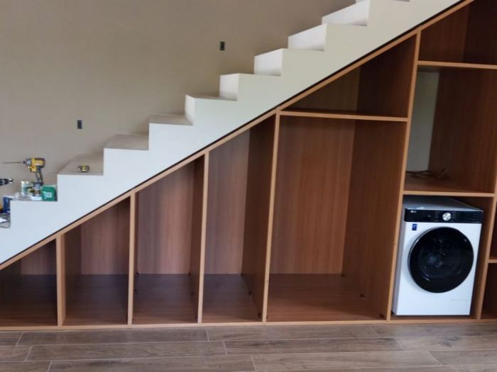 Archisio - Arte Del Legno 86 Snc - Progetto Armadio sottoscala su misura