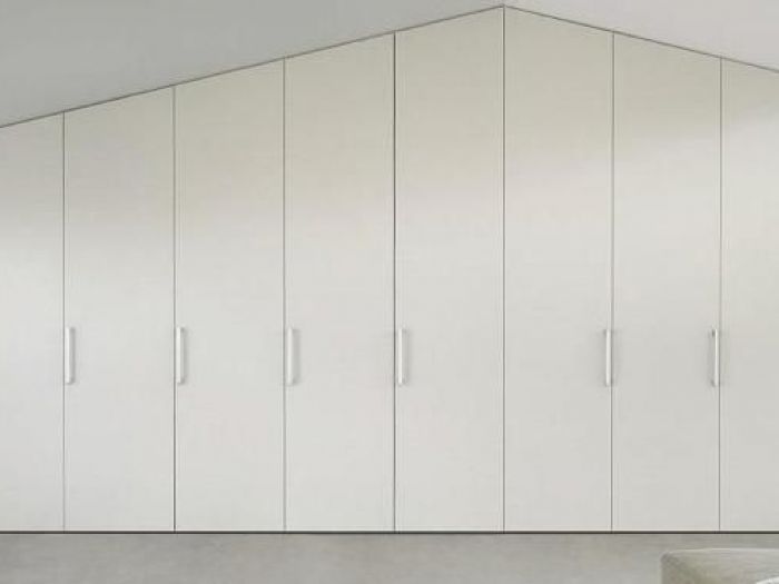 Archisio - Cordel Srl Arredamenti Artigianali - Progetto Armadio per mansarda anta liscia moderna laccaata bianca