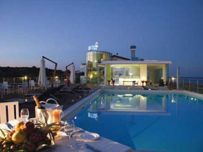 Archisio - Internamente - Progetto Hotel amendolara-cosenza