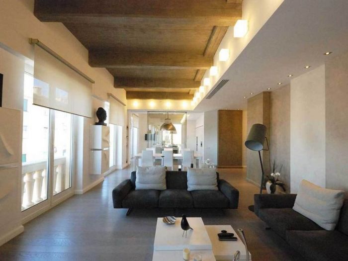 Archisio - Roberto Silvestri - Progetto Luce materiali spazio e una grande cucina