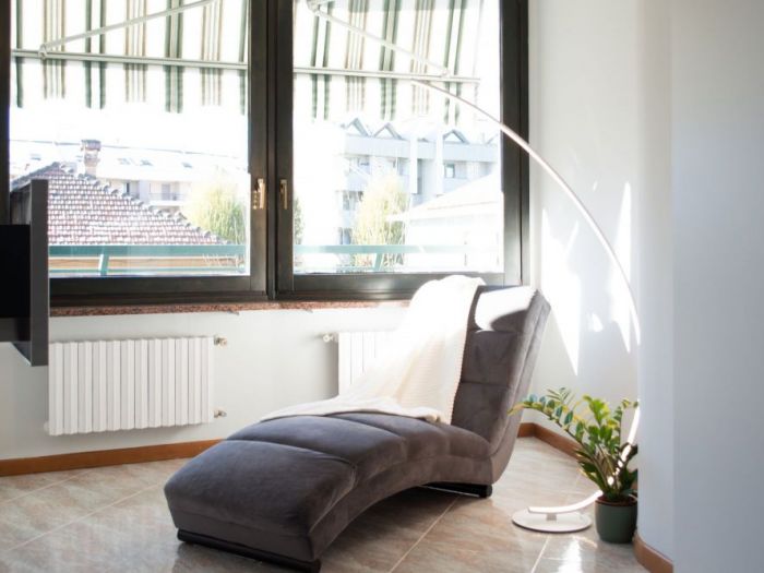 Archisio - Chiara Colucci - Progetto Geometrie e luce il relooking di una zona giorno contemporanea