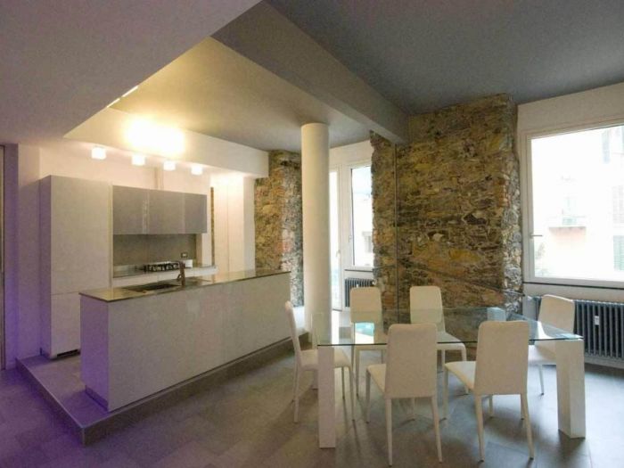 Archisio - Roberto Silvestri - Progetto Pietra acciaio e led una casa dai contrasti vivi