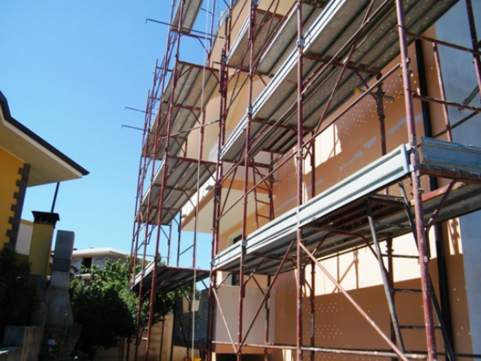 Archisio - Sacrabittura - Progetto Risanamento esterno di una palazzina con cedimenti strutturali