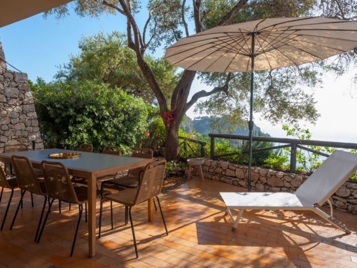 Archisio - Fabrizio Pezzoli - Progetto Casa miss trevelyan servizio fotografico per booking