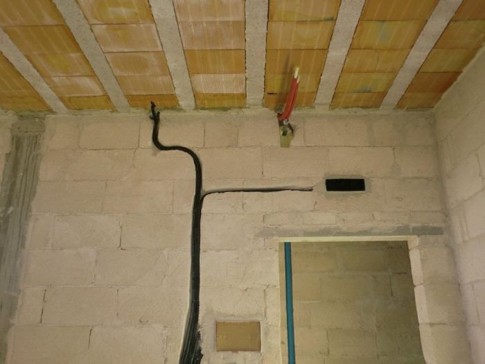 Archisio - Mp Impianti - Progetto Impianti elettrici per gli immobili e quadri per macchinari elettrici