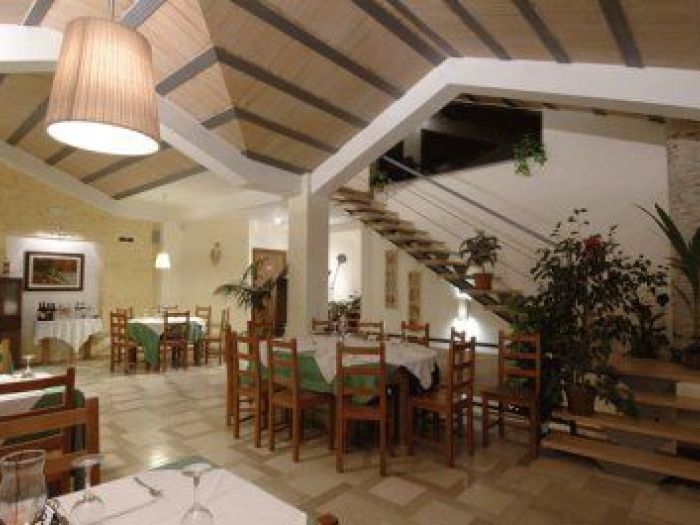 Archisio - Guglielmi Marmi Snc - Progetto Negozio ristorante