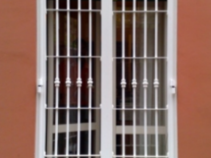 Archisio - De Siena Paolo Serramenti - Progetto Grate inferiate e cancelli di sicurezza