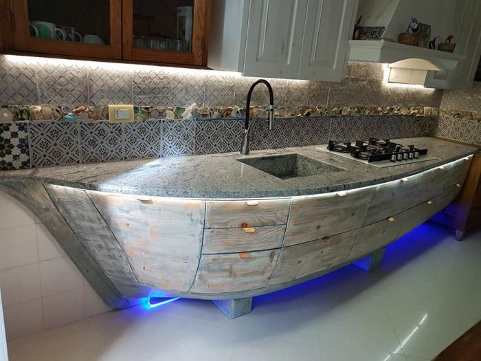 Archisio - Falegnameria Tuccitto - Progetto Cucina a forma di barca