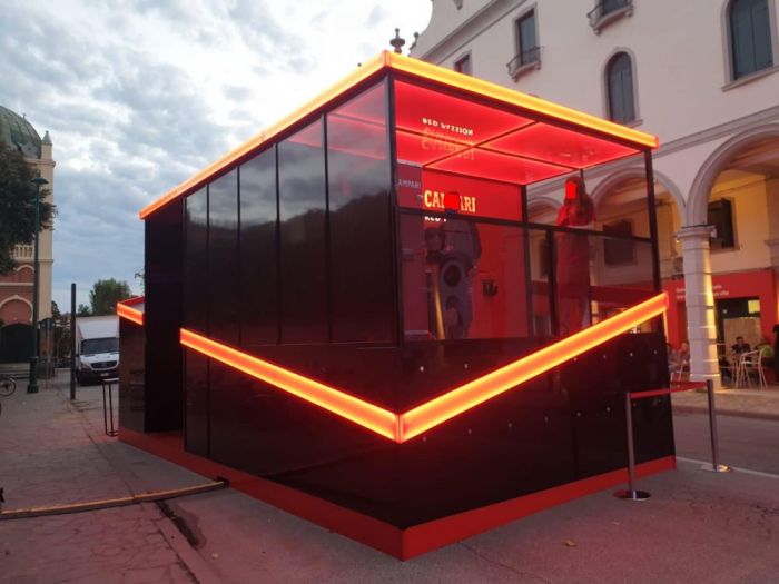 Archisio - Bravo Servizi Aziendali Di Bravo Maurino - Progetto Stand emozionale venezia 77 campari